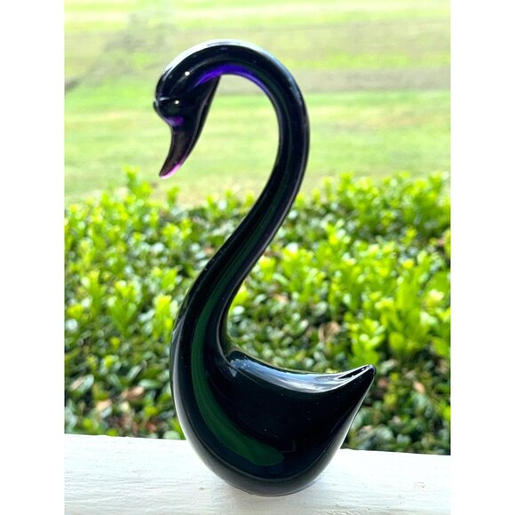 Unbranded Other - Vintage Amethyst Art Glass Swan Figurine
